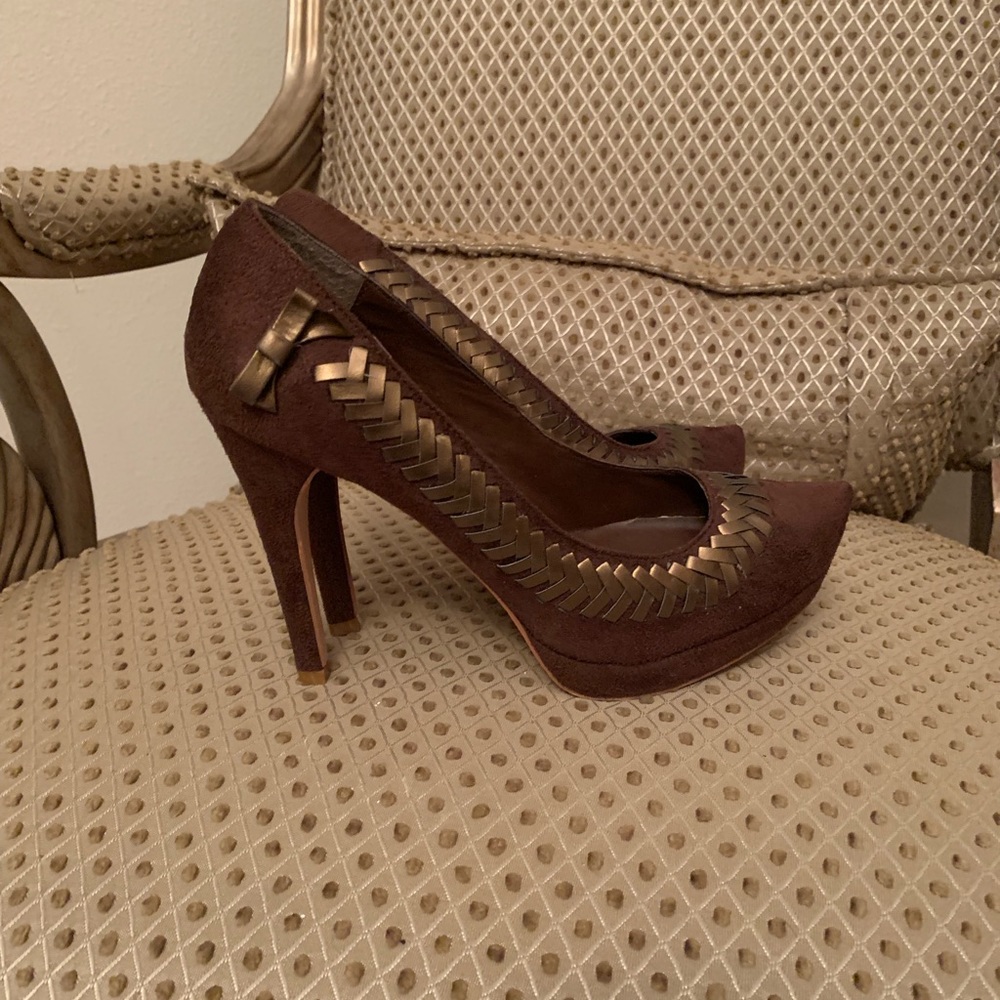 Penny loves kenny brown suede pump sz10